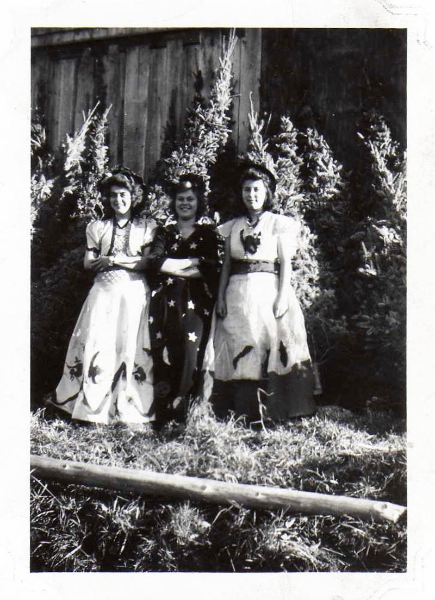 Myrna, Dot and Sylvia Russell - ca. 1945